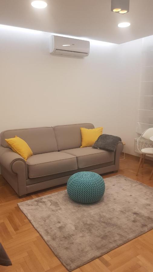 S & F Zagreb Apartman Buitenkant foto