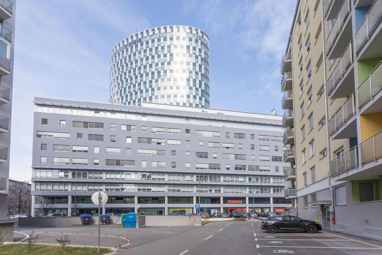 S & F Zagreb Apartman Buitenkant foto