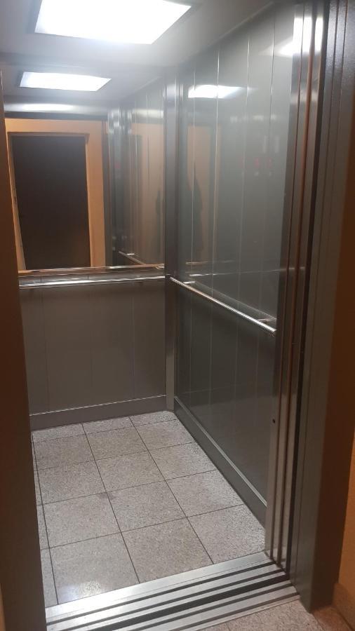 S & F Zagreb Apartman Buitenkant foto
