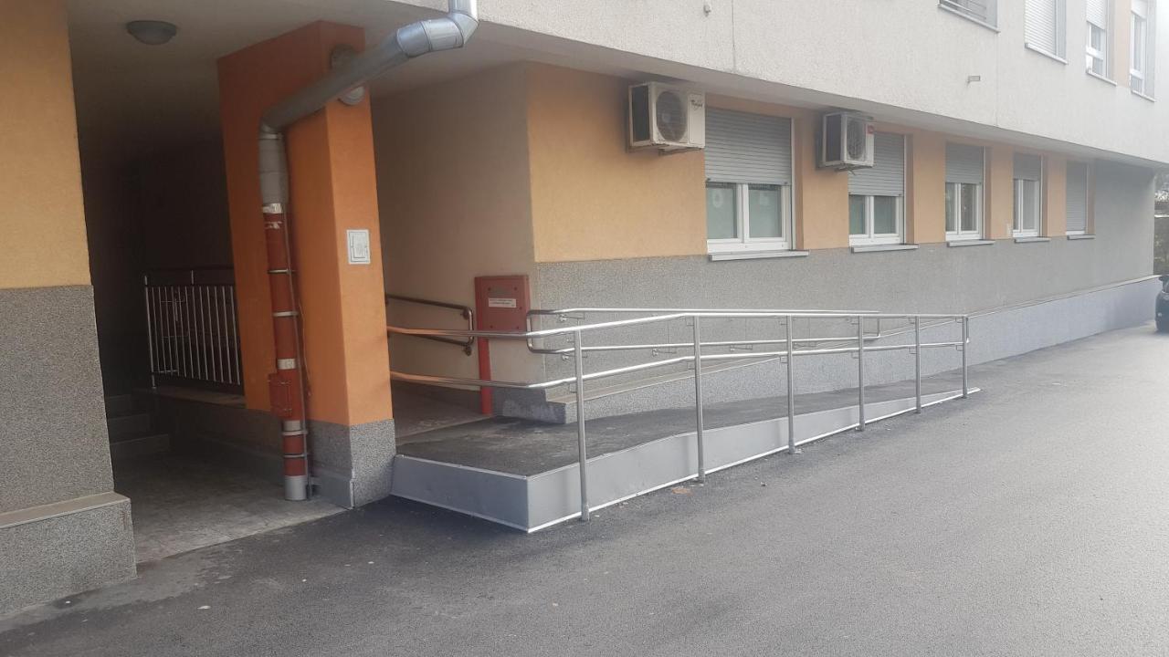 S & F Zagreb Apartman Buitenkant foto